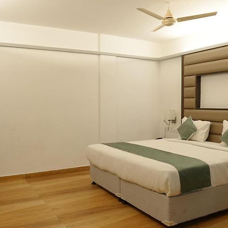 Hotel Konark Khammam Екстериор снимка