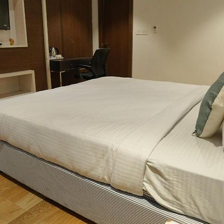 Hotel Konark Khammam Екстериор снимка