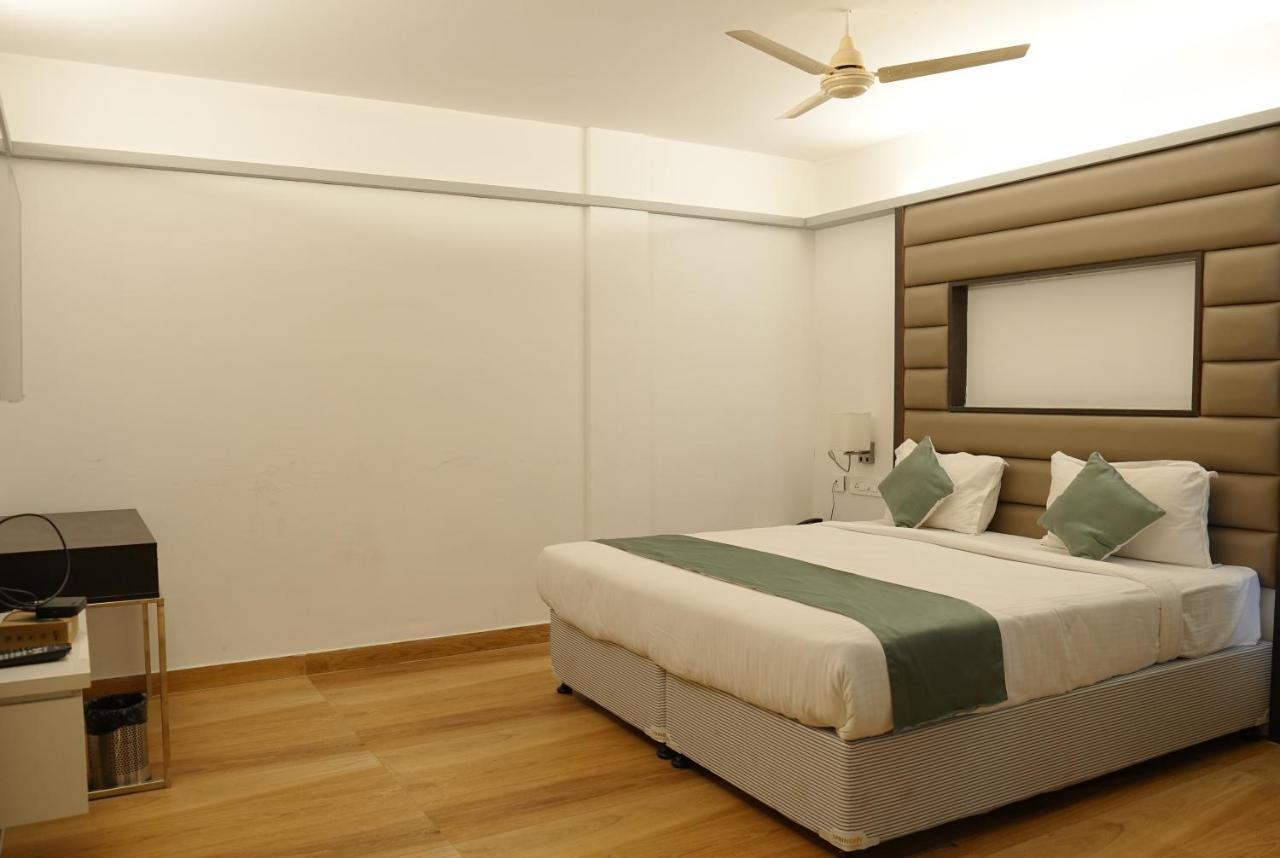 Hotel Konark Khammam Екстериор снимка