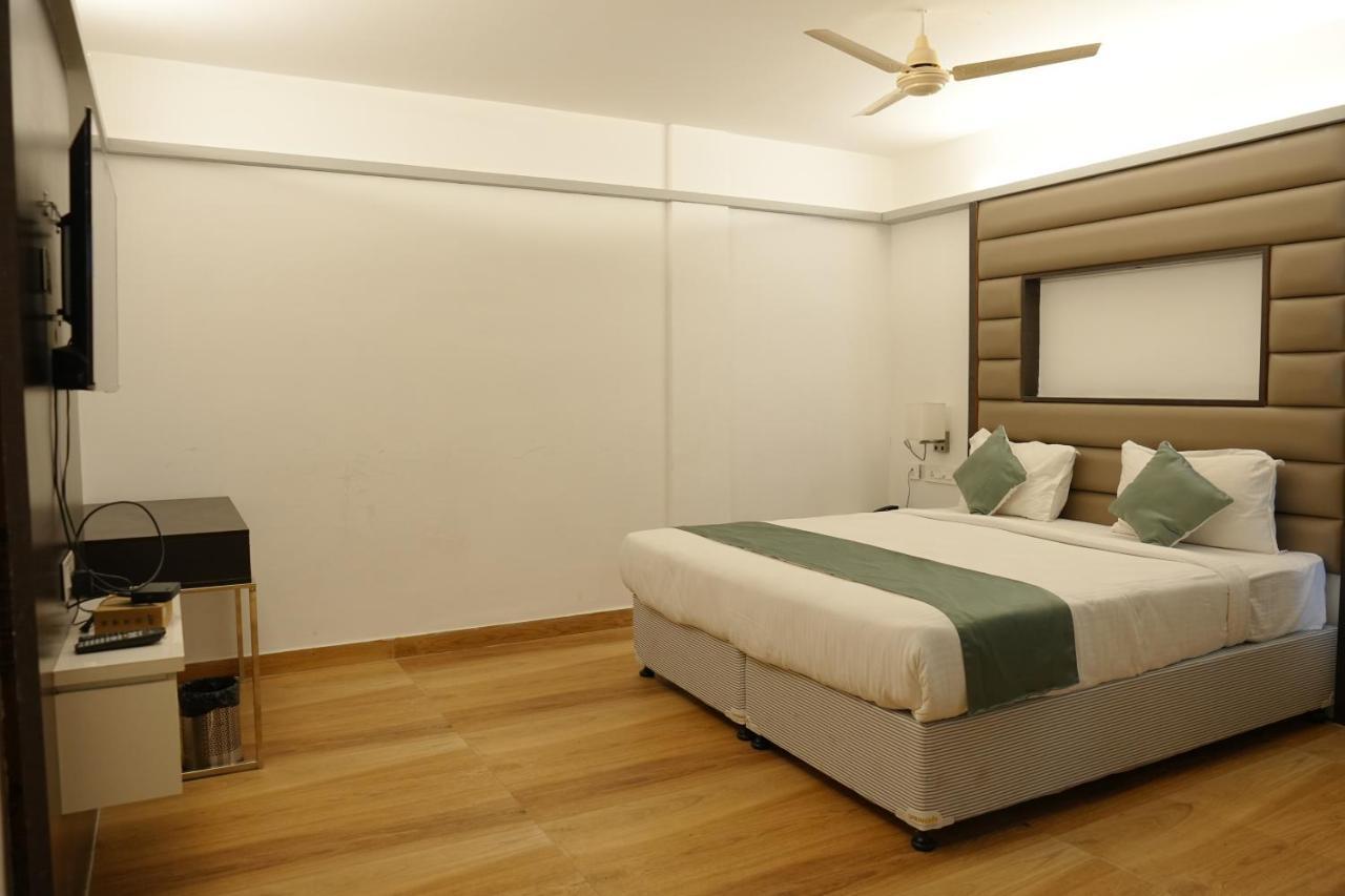 Hotel Konark Khammam Екстериор снимка